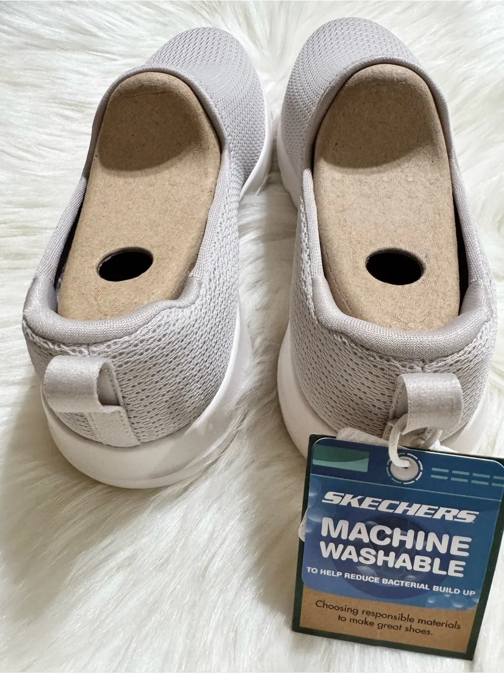 Skechers || Go Walk Joy Aurora